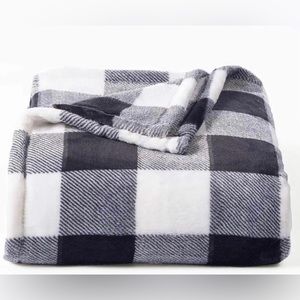 The Big One Oversized Super Soft Fleece Blanket Plush Throw 60”X72” Grey Plaid